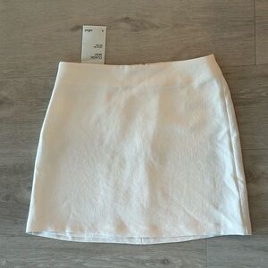Aritzia High Rise, A Line Mini Skirt in Light Birch. Crepe Material. Size 6.
